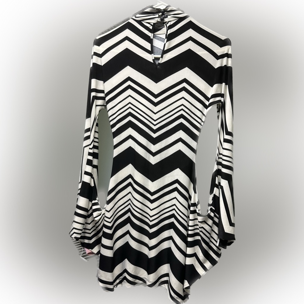 Black and white Unique Long Sleeve Party Dress